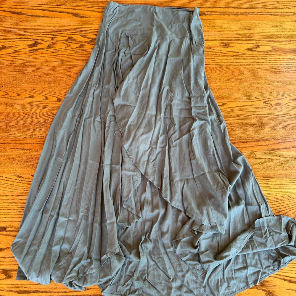 O'Neill Green Asymmetrical Flowy Maxi Skirt - Size Medium